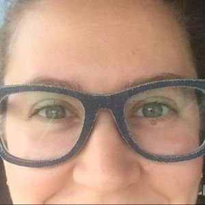 Meet your Posher, Lori